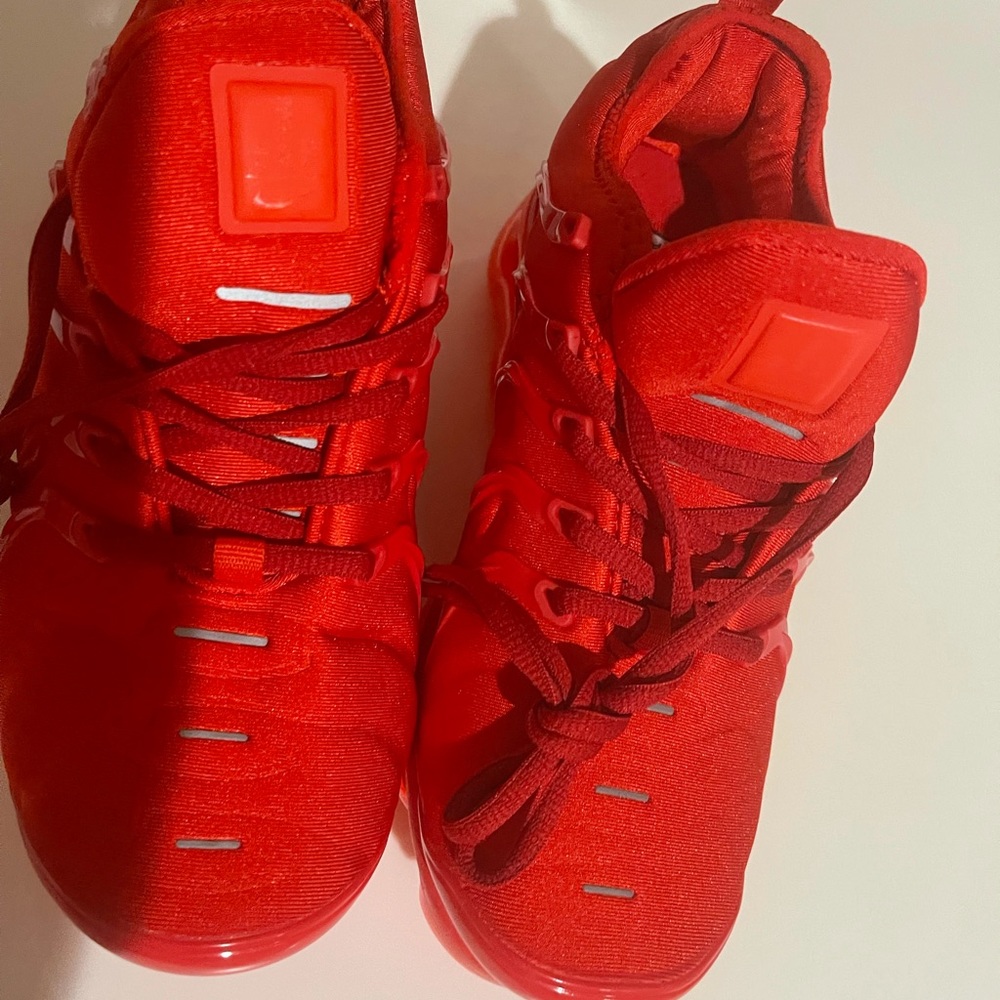 New Nike Vapormax Airmax Red Womens US Sz 8.5